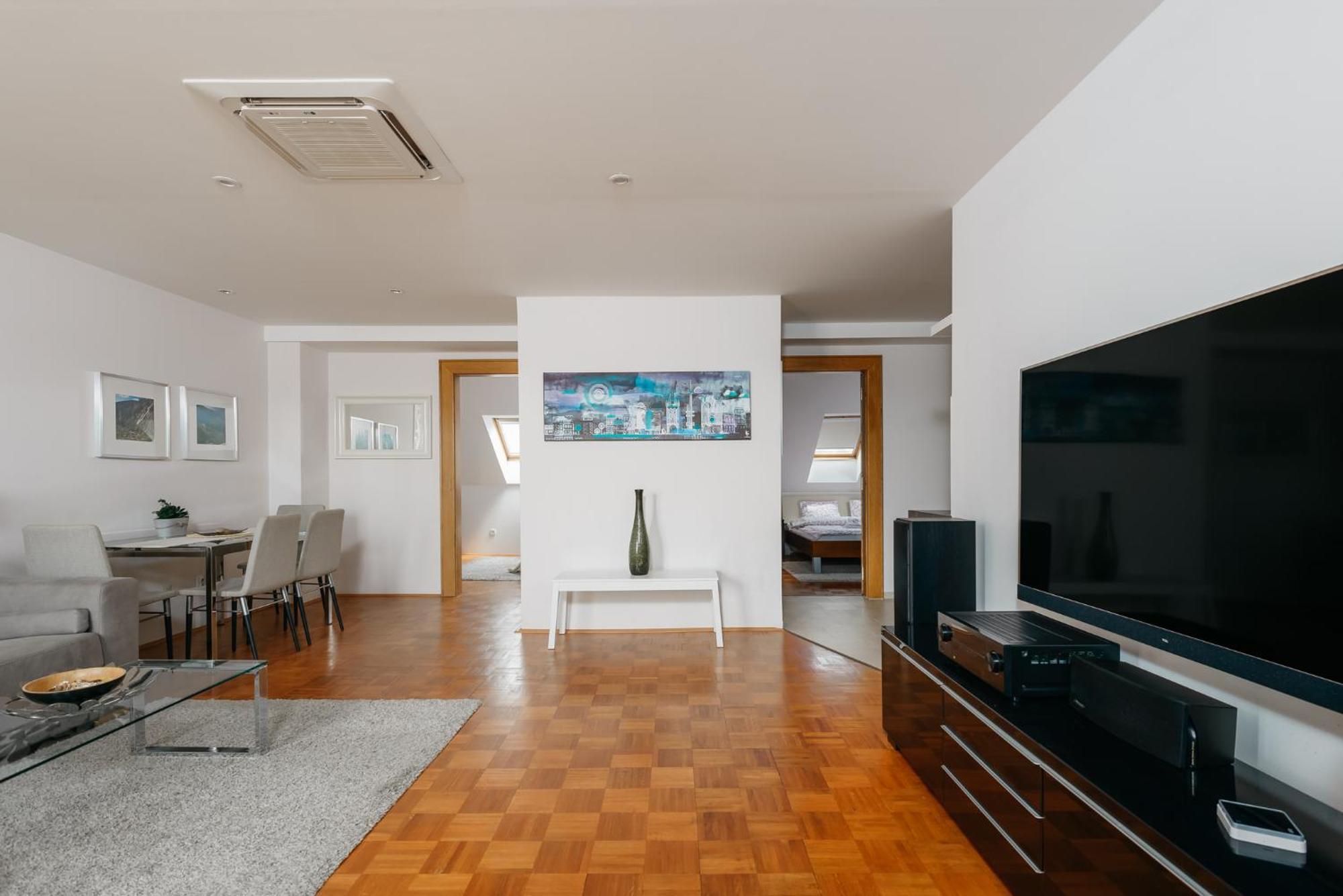 Roy 2 Bdr Apartment With Prague Castle View, Parking & Ac Exteriér fotografie