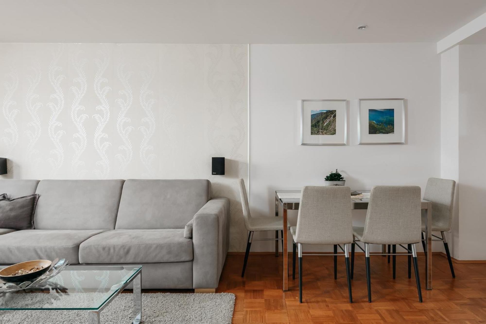 Roy 2 Bdr Apartment With Prague Castle View, Parking & Ac Exteriér fotografie